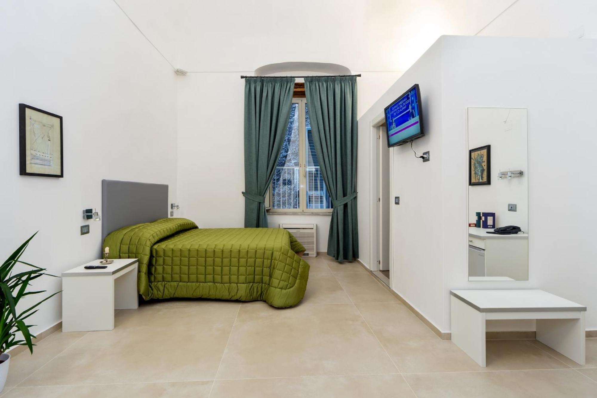 Il Tesoro Smart Suite&spa 3* Napoli